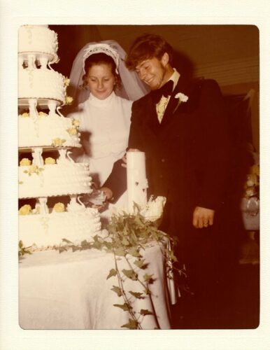 Couple celebrates 50th anniversary